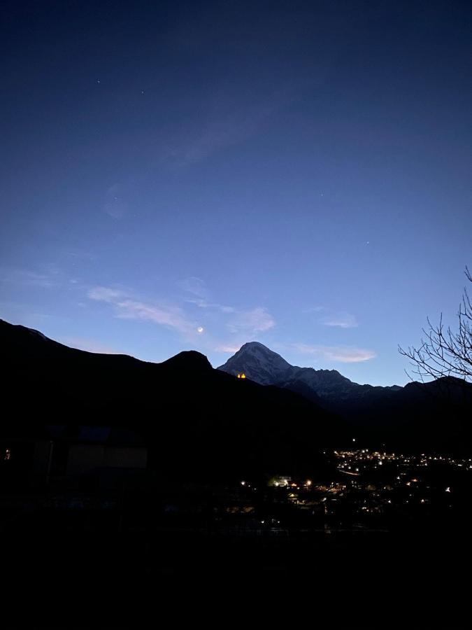 Dato Khetaguri Apartment Kazbegi Eksteriør billede