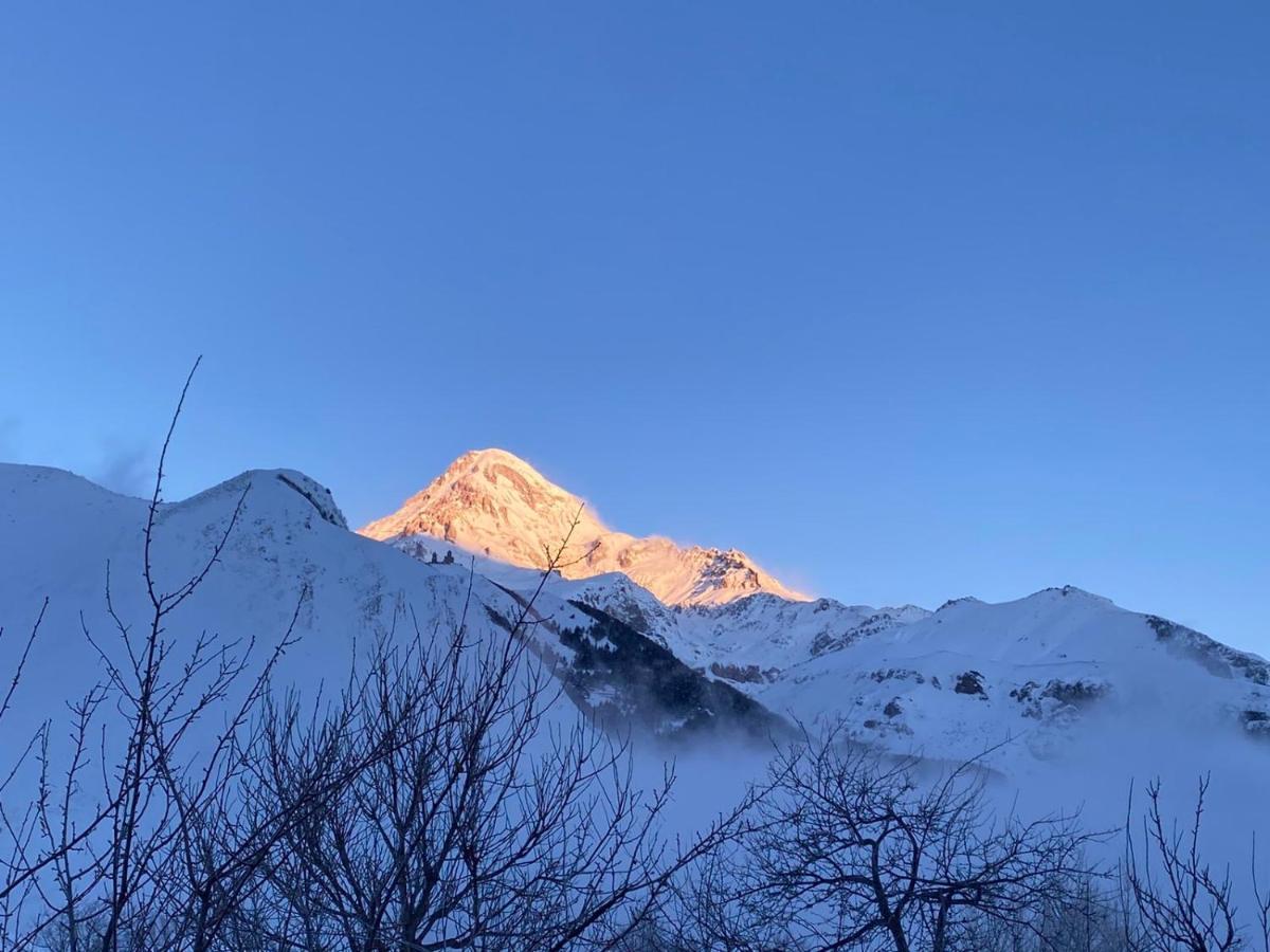 Dato Khetaguri Apartment Kazbegi Eksteriør billede