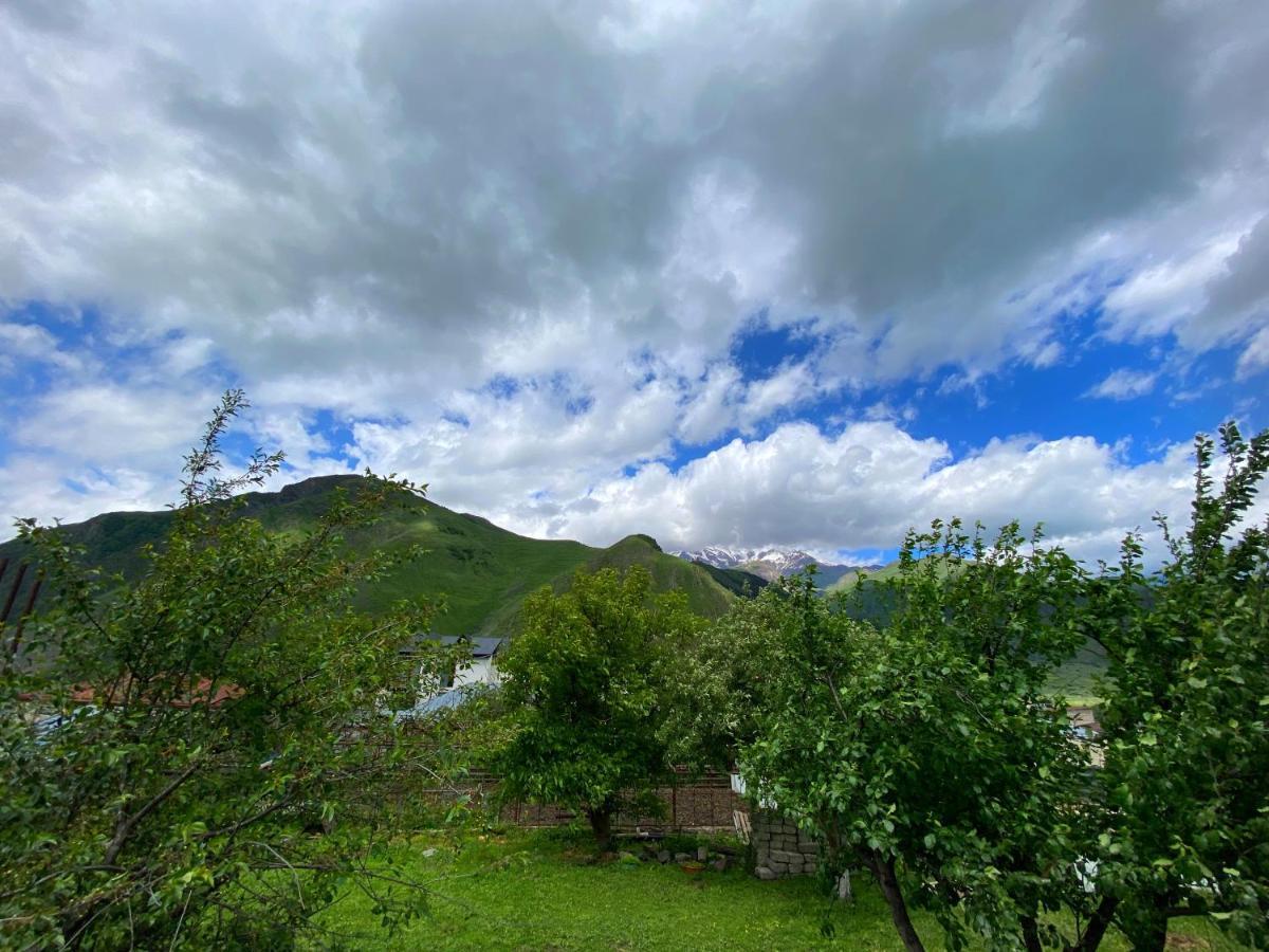 Dato Khetaguri Apartment Kazbegi Eksteriør billede
