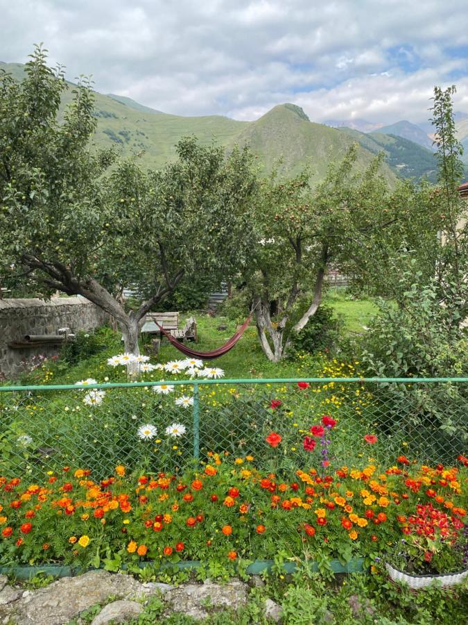 Dato Khetaguri Apartment Kazbegi Eksteriør billede