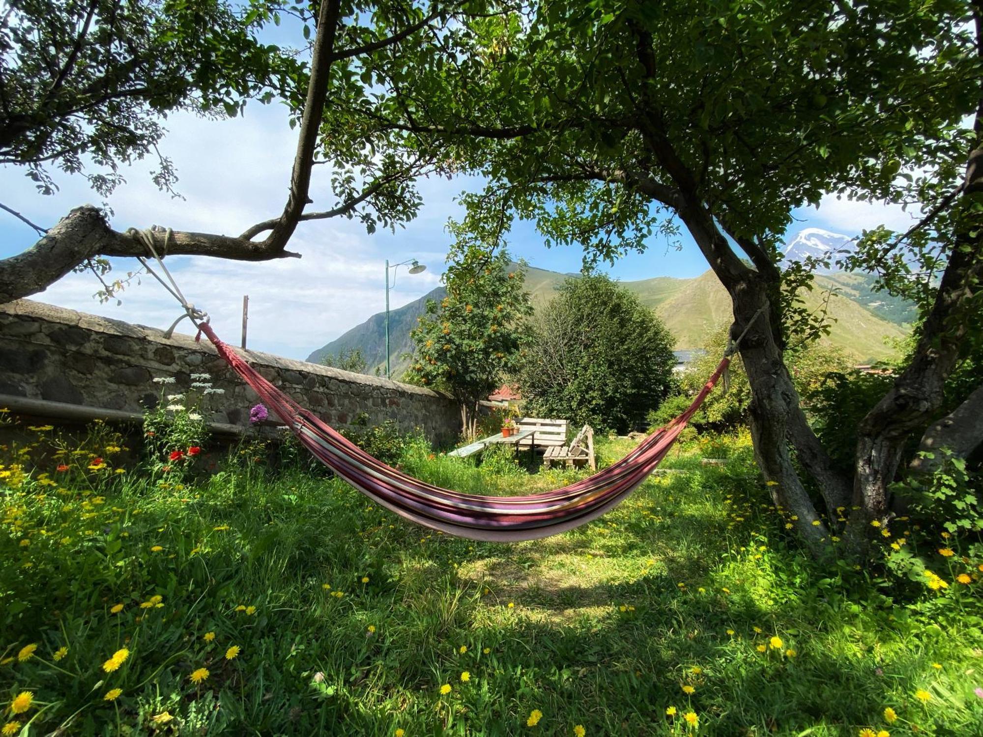 Dato Khetaguri Apartment Kazbegi Eksteriør billede